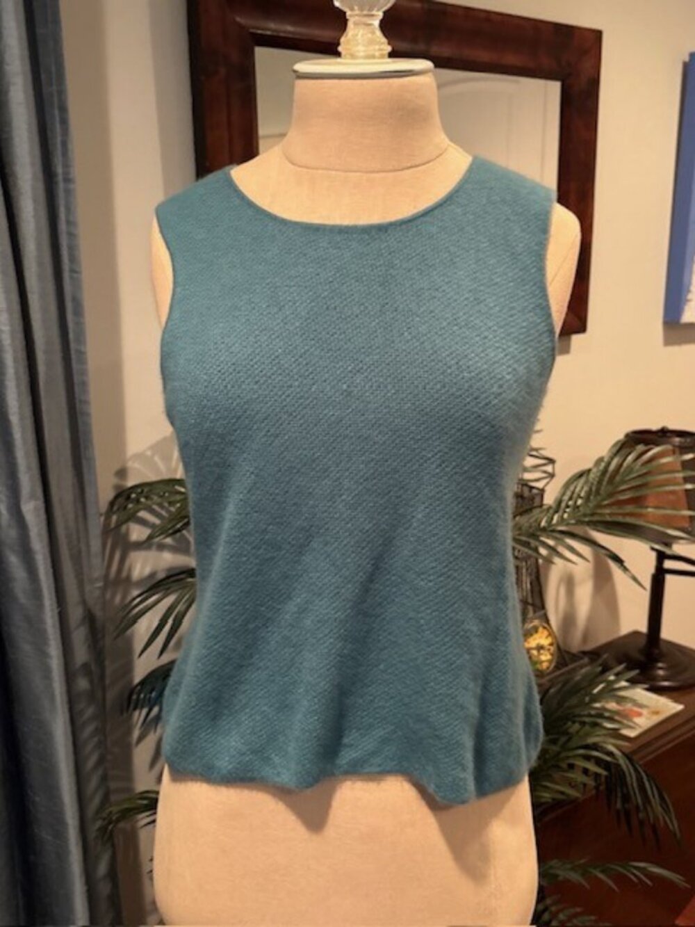 ADRIENNE VITTADINI Italian Cashmere Teal Blue Sleeveless Sweater Size Small